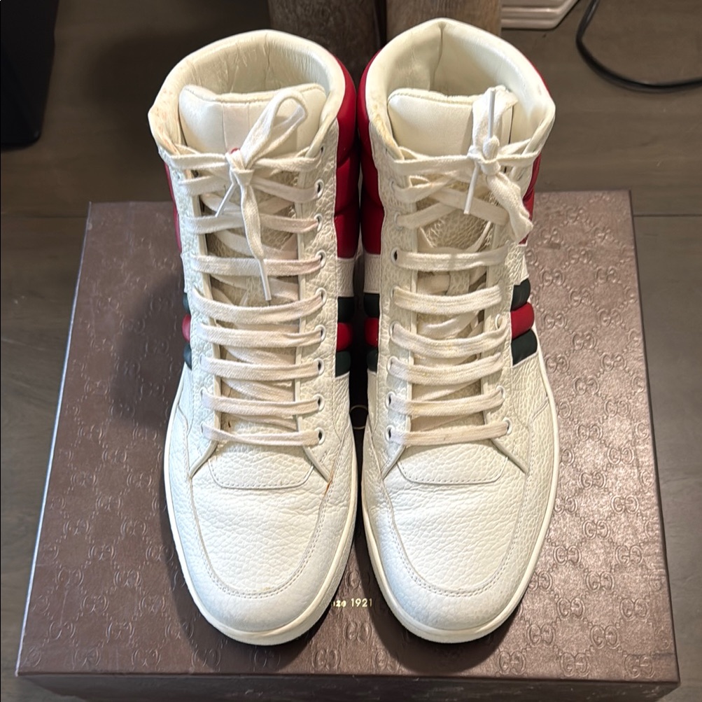 Gucci Men's Sneakers - Cream And Red
